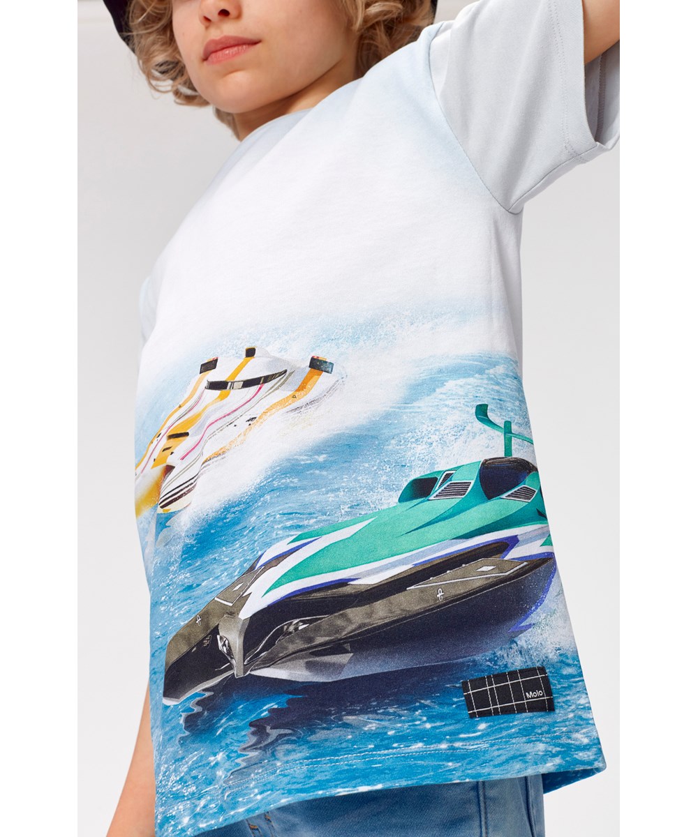 Raveno - Boat Racing - 