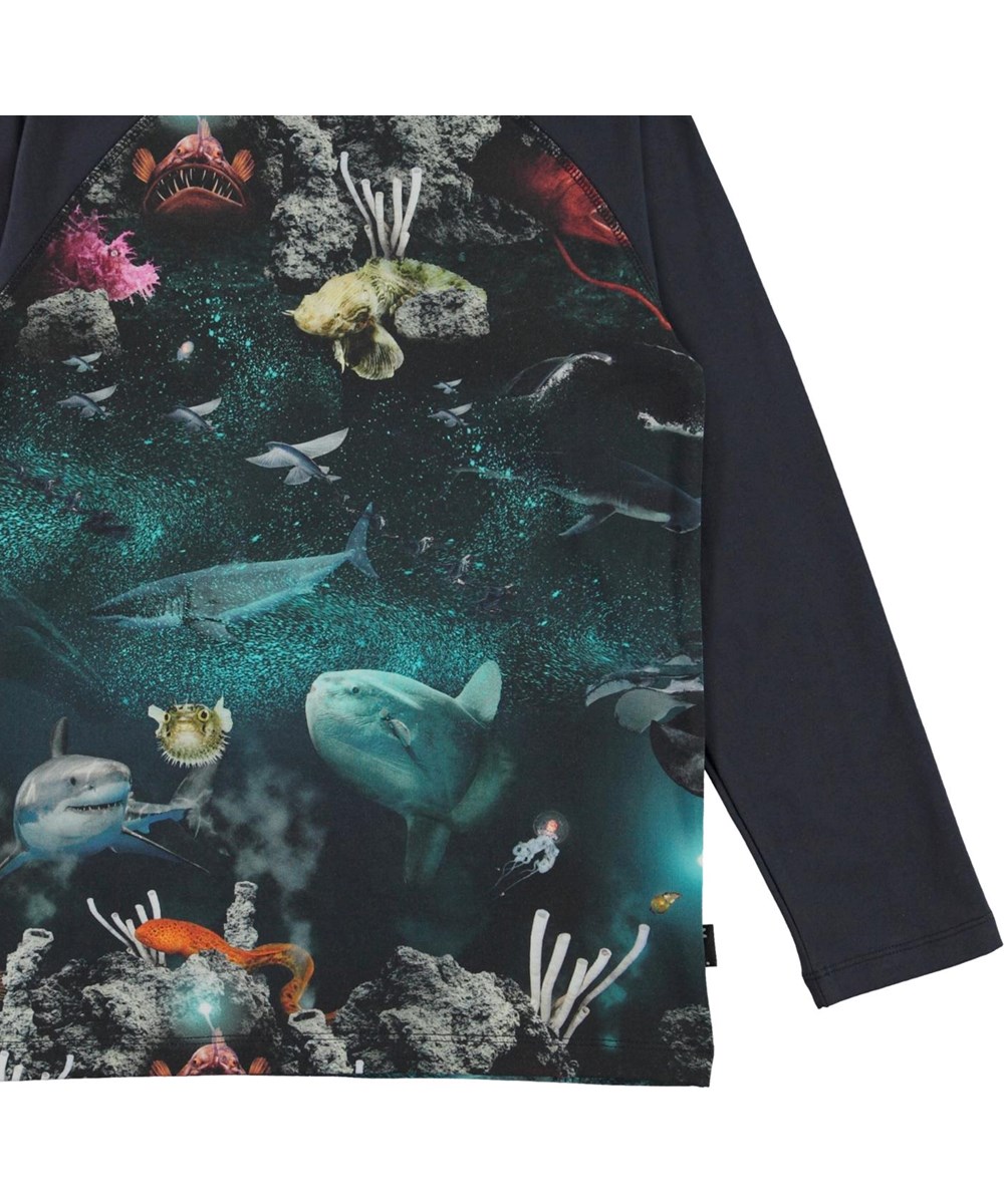 Remington - Deep Sea - Blauwe biologische shirt met oceaanprint