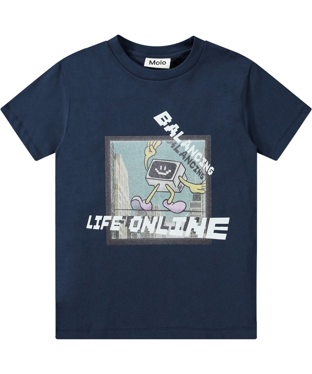 Riley - Balancing - Blauw t-shirt van biologisch katoen met op de voorkant een kleurrijke cartoonprint