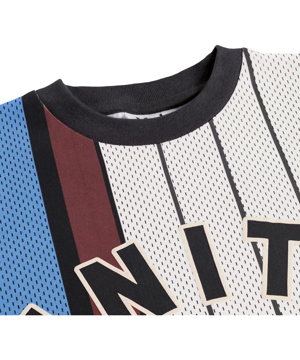 Rodney - Basket Mash-Up - Blauw-wit kinder T-shirt gemaakt van biologisch katoen