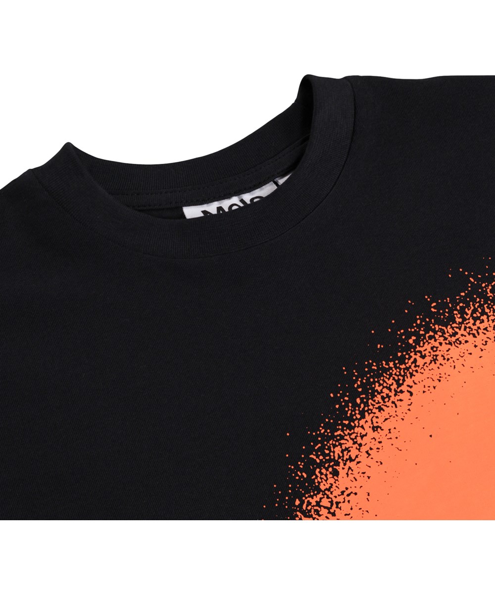 Rodney - Bouncing Smile - Zwart kinder T-shirt gemaakt van biologisch katoen