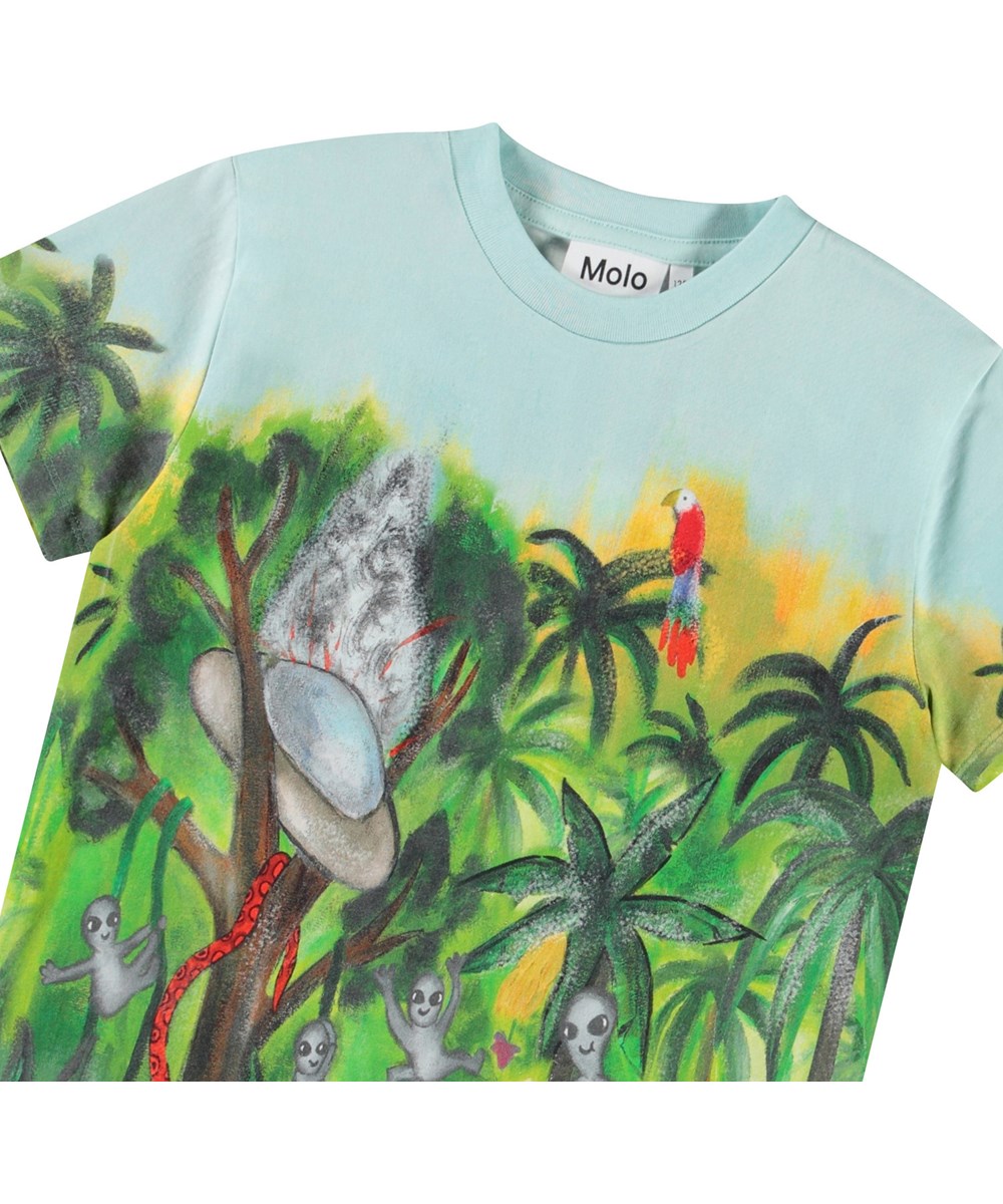 Roxo - Jungle Visitors - Ruimvallende lichtblauw kinder t-shirt van biologisch katoen met korte mouwen en ribboord rond de hals.