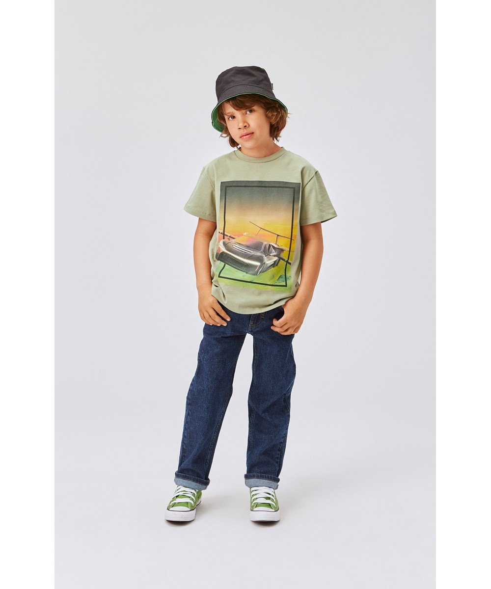 Roxo - Fly Car - Groene biologische t-shirt met vliegende autoprint