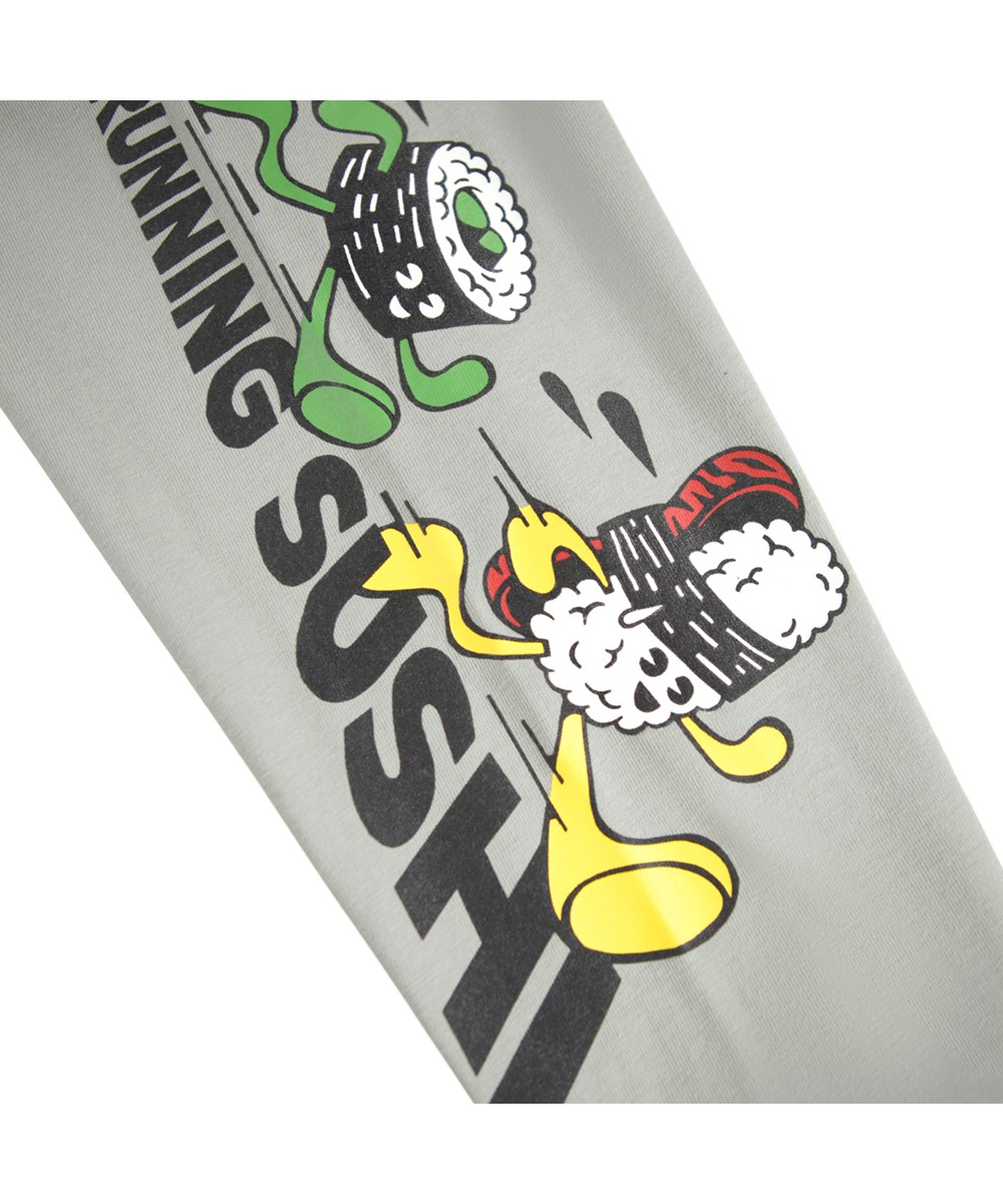 Rube - Funny Food - Grijze longsleeve voor kinderen gemaakt van biologisch katoen met een ribboord rond de hals en mouwen met een kleurrijke print van levendig voedsel en leuke zinnen.