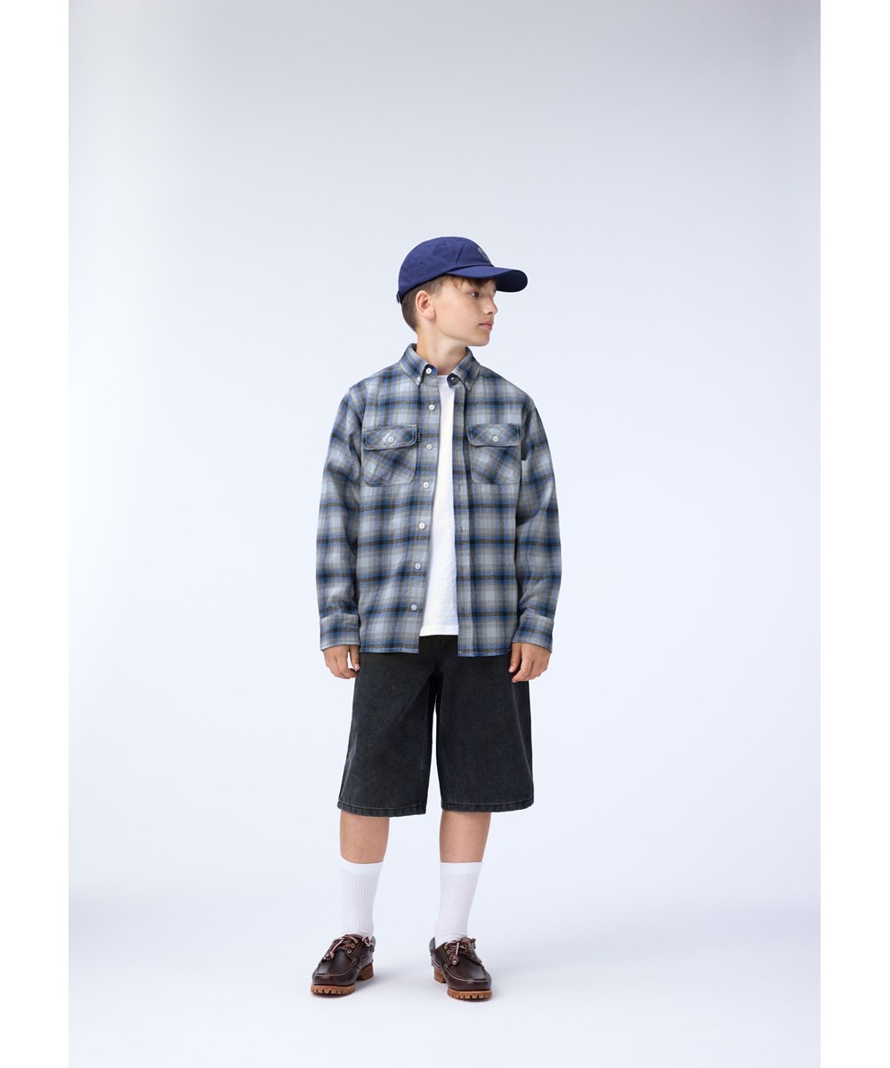 Rozzy - Moon Blue Check - Weißes, schwarzes und blaues kariertes Hemd aus Baumwolle.