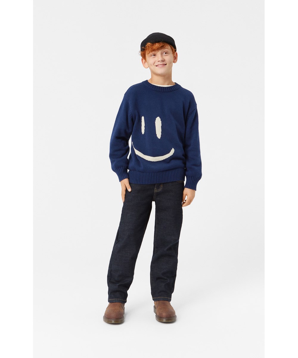 Andy Warm - Washed Indigo - Dunkelblaue Stretch-Jeans mit kupferfarbenen Nähten.