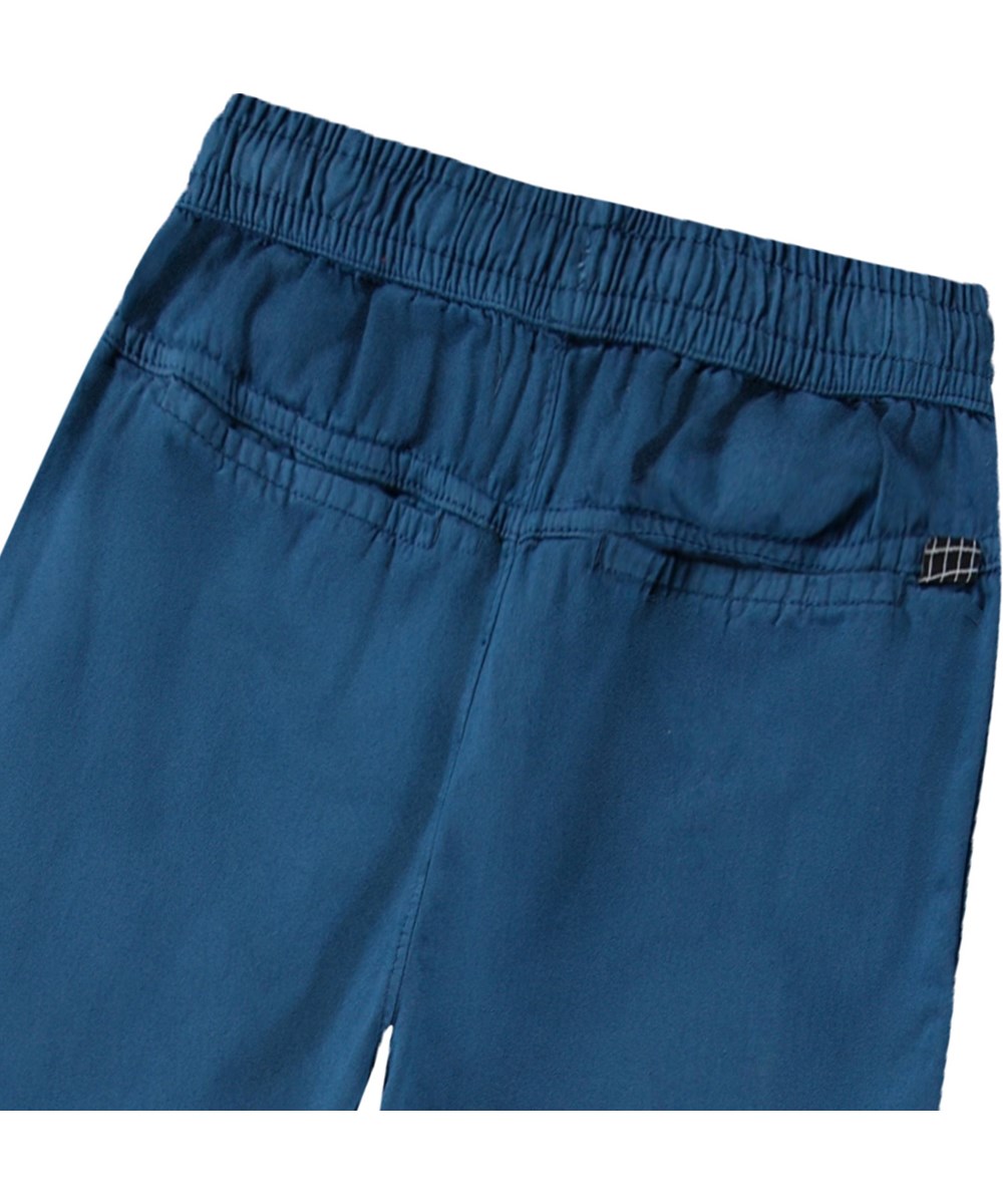 Aster - Best Blue - Blaue Hose, hergestellt aus Öko-Baumwolle.