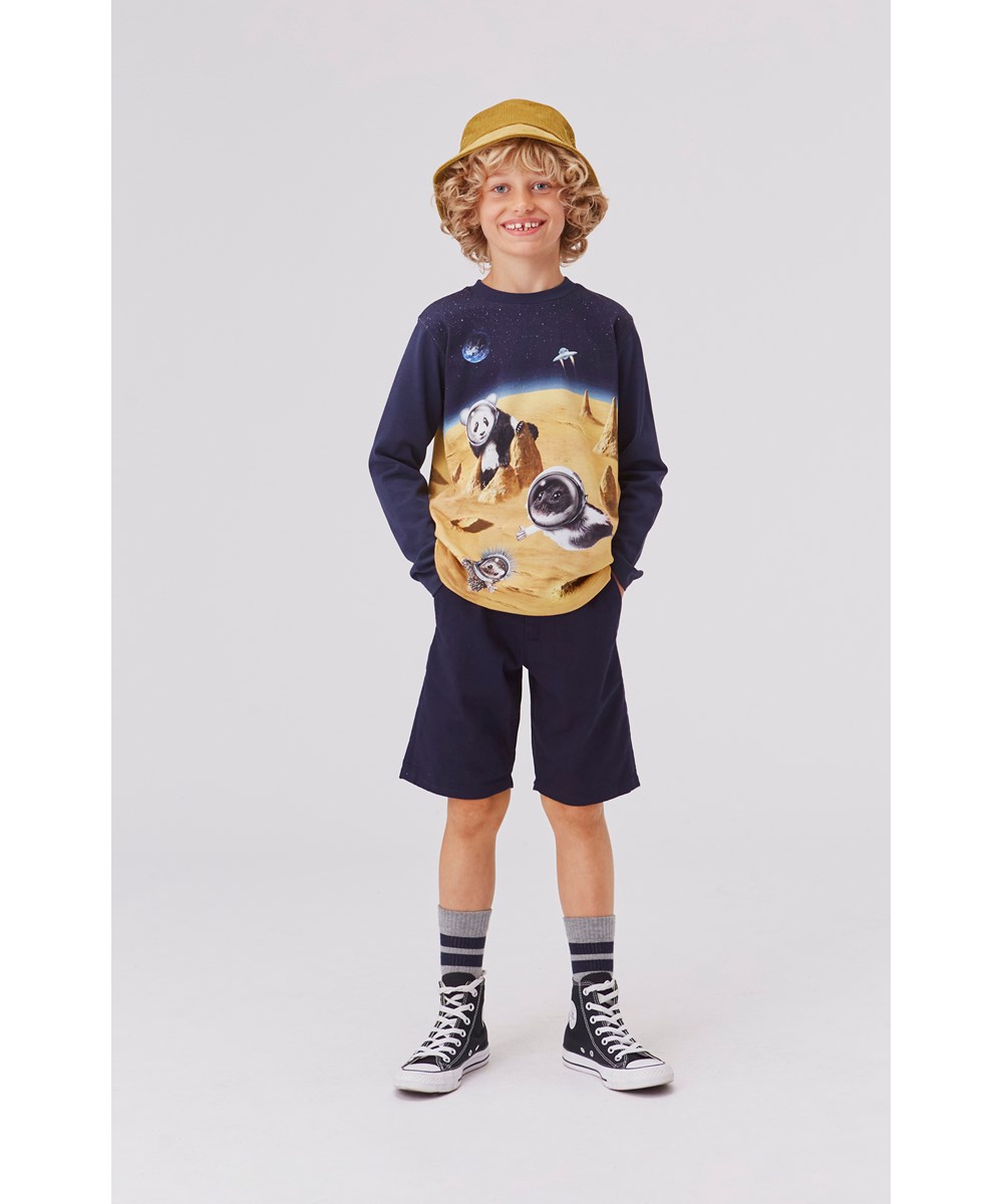 Alan - Galaxy Blue - Dunkelblaue Chino-Shorts