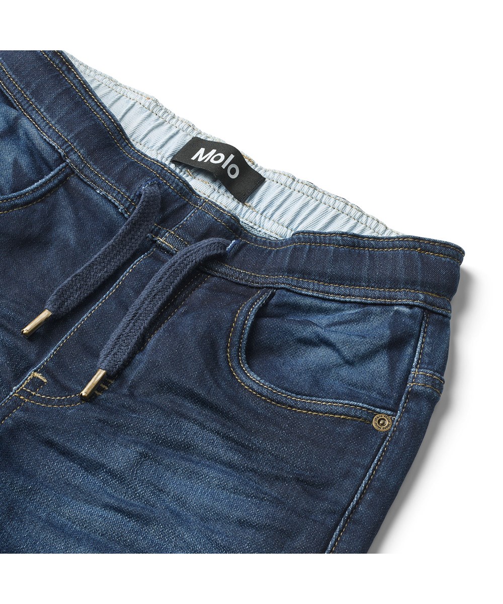 Ali - Dark Indigo - Elastische dunkelblaue Jeansshorts
