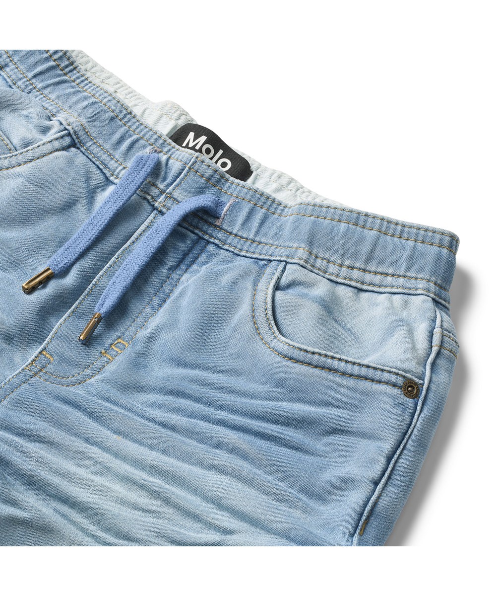 Ali - Soft Denim Blue - Elastische Jeansshorts in Blau