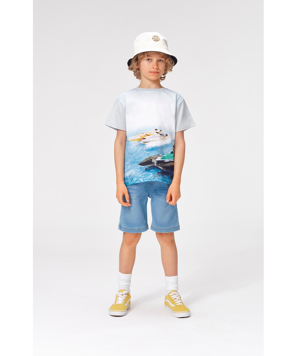 Ali - Soft Denim Blue - Elastische Jeansshorts in Blau