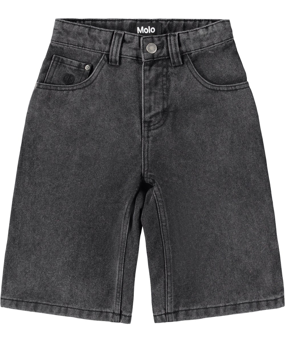 Alpha - Washed Black - Schwarze Jeansshorts für Kinder aus Öko-Baumwolle.