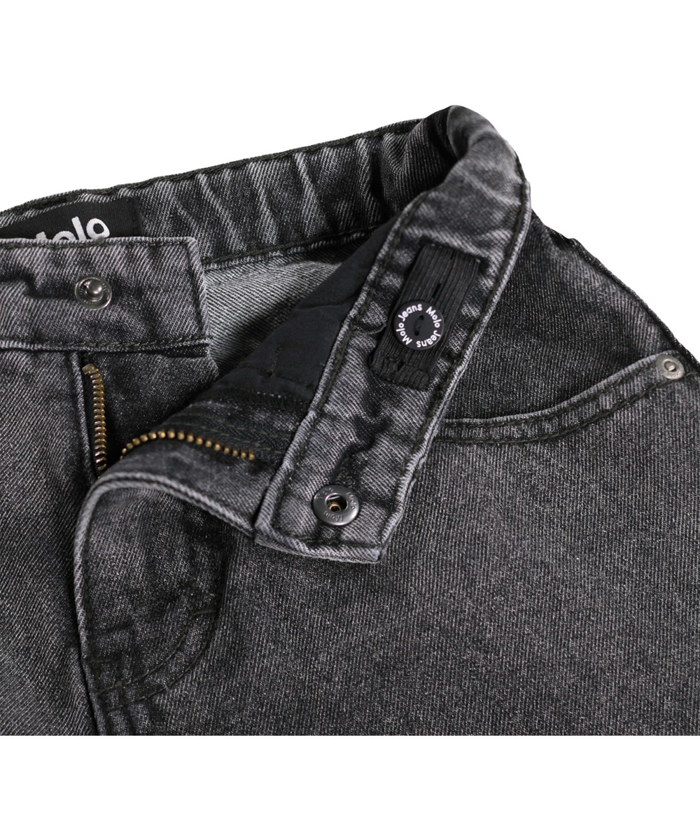 Alphie - Greyish Vintage - Graue weite Jeansshorts für Kinder aus Bio-Baumwolle mit verstellbarem Bund