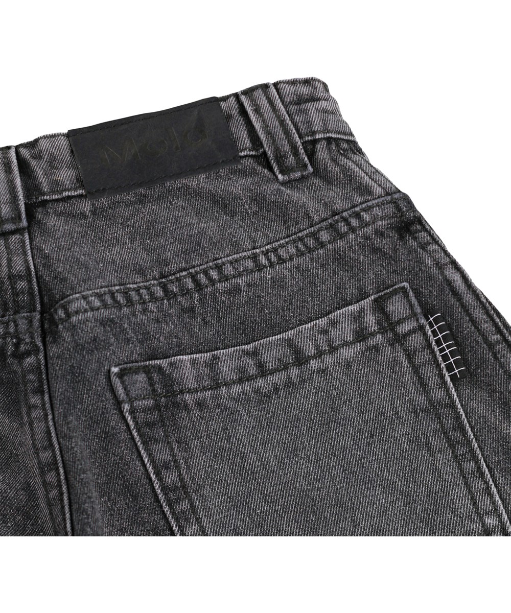 Alphie - Greyish Vintage - Graue weite Jeansshorts für Kinder aus Bio-Baumwolle mit verstellbarem Bund