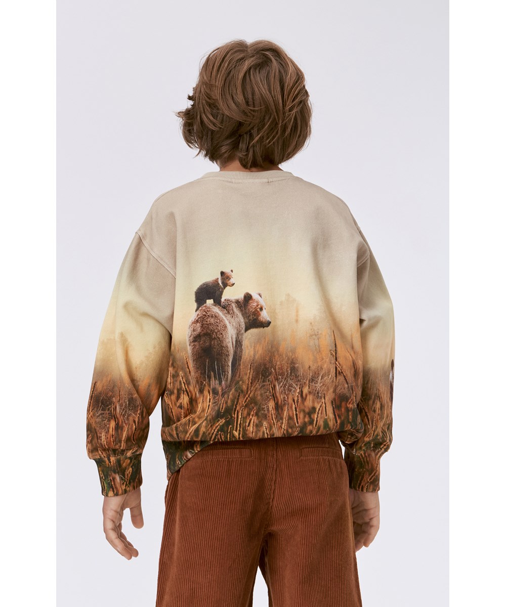 Mattis - Bear Life - Beiges Öko-Sweatshirt mit Bären-Print