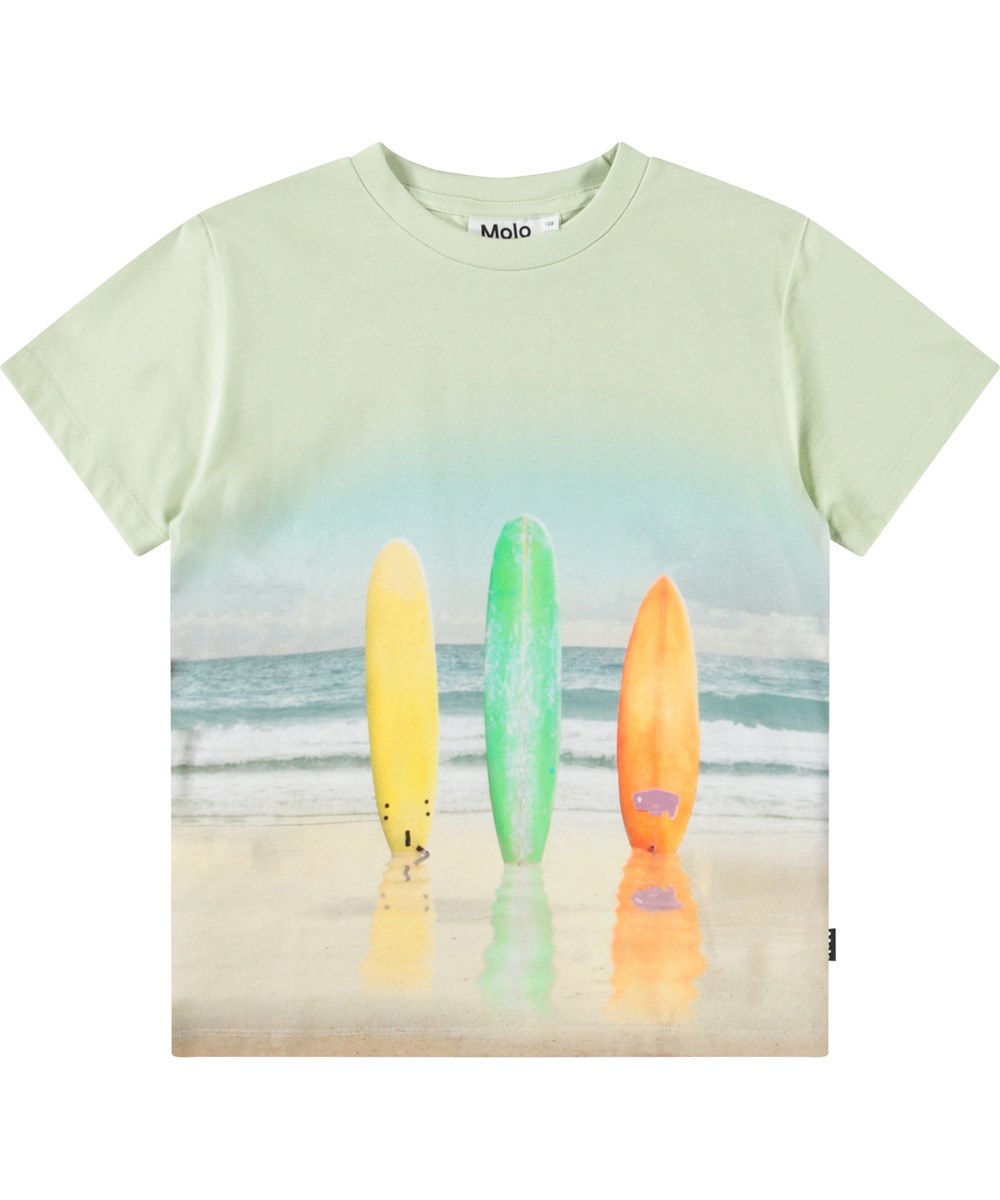 Rame - Bright Boards - Hellgrünes T-Shirt mit Aufdruck für Kinder aus weicher Öko-Baumwolle mit geripptem Ausschnitt.