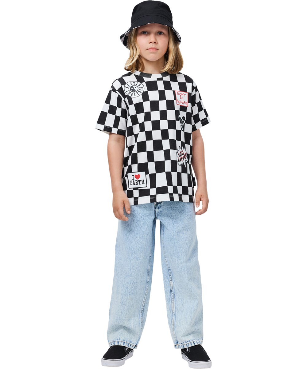 Riley - Angled Checks - Schwarz-weiß kariertes T-Shirt für Kinder aus Öko-Baumwolle