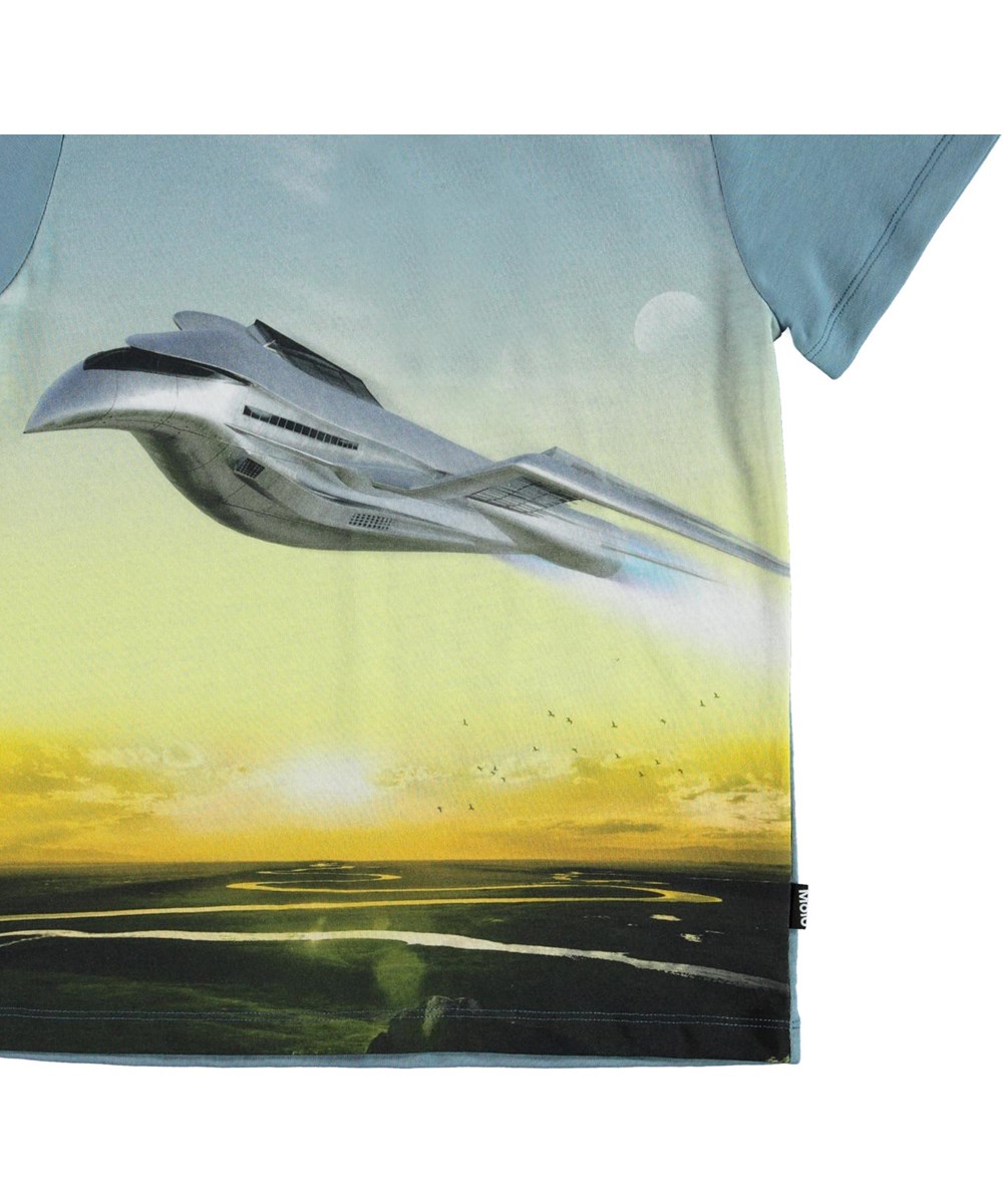 Road - Flying - Öko blaues T-Shirt mit Flugzeugdruck