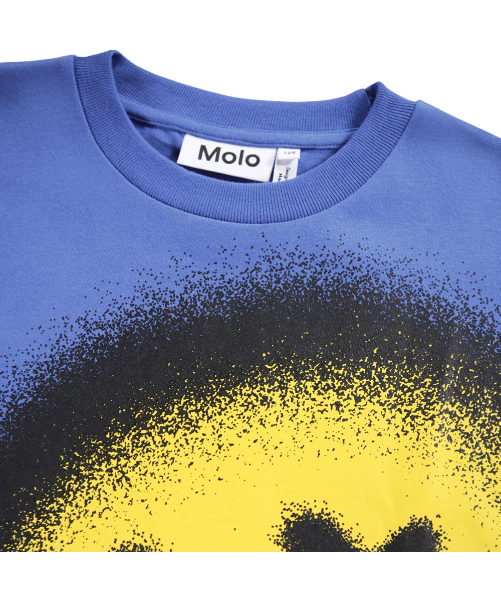 Rodney - Dazzling Blue - Blaues übergroßes T-Shirt für Kinder aus weicher Öko-Baumwolle mit kurzen Ärmeln und einem gerippten Ausschnitt.