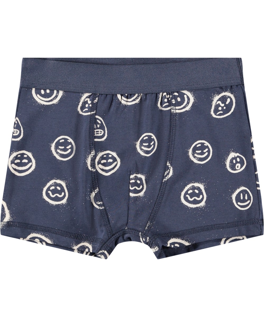 Justin 2-pack - Moods Blue - 2er-Pack Kinder-Boxershorts aus weicher, biologischer Baumwolle mit einem breiten elastischen Bund für eine bequeme Passform.