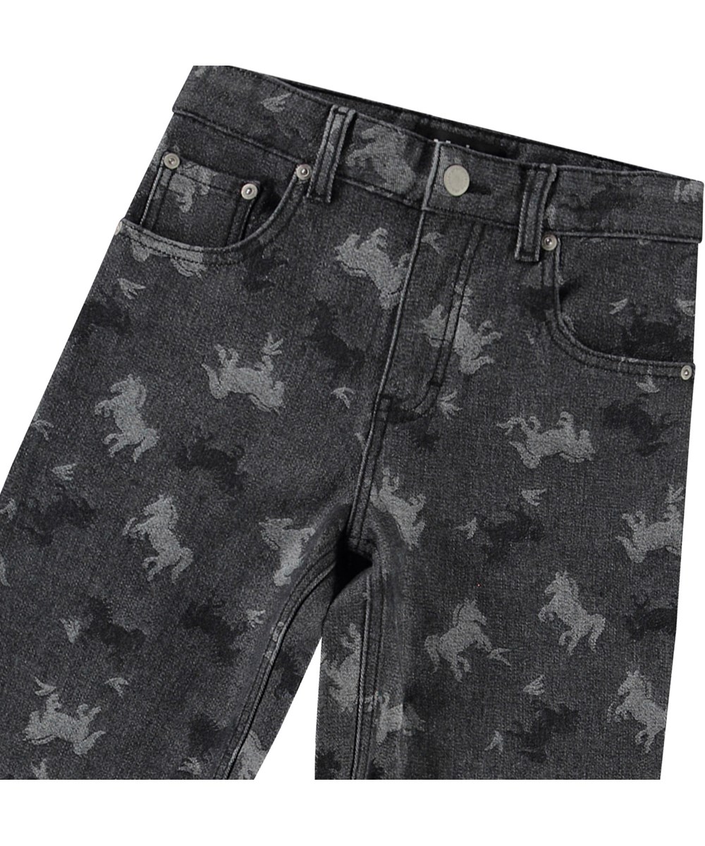 Aiden - Giddy-Up Denim - Dunkelgraue Jeans mit gewebten Pferden für Kinder.