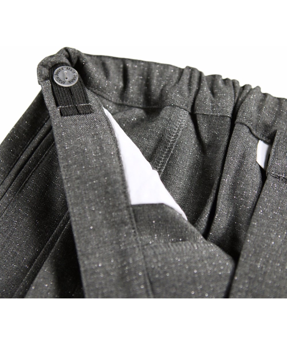 Alvina - Grey Silver Check - Graue Flanellhosen für Kinder mit silbernem Faden in lockerer Passform.