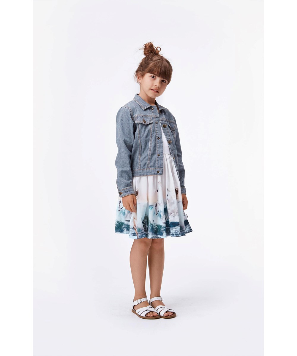 Heidi - Fine Milkboy Stripe - Blaue und weiße gestreifte Denim-Jacke