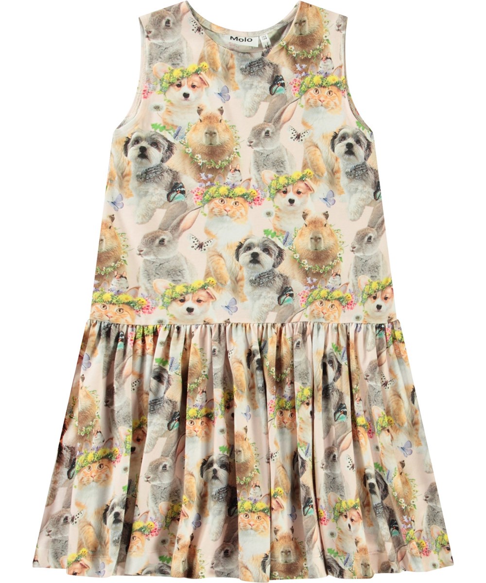 Candece - Festival Friends - Rosa Kleid für Kinder aus weichem Öko-Baumwoll-Jersey mit einem Rundhalsausschnitt und einer Taillennaht.