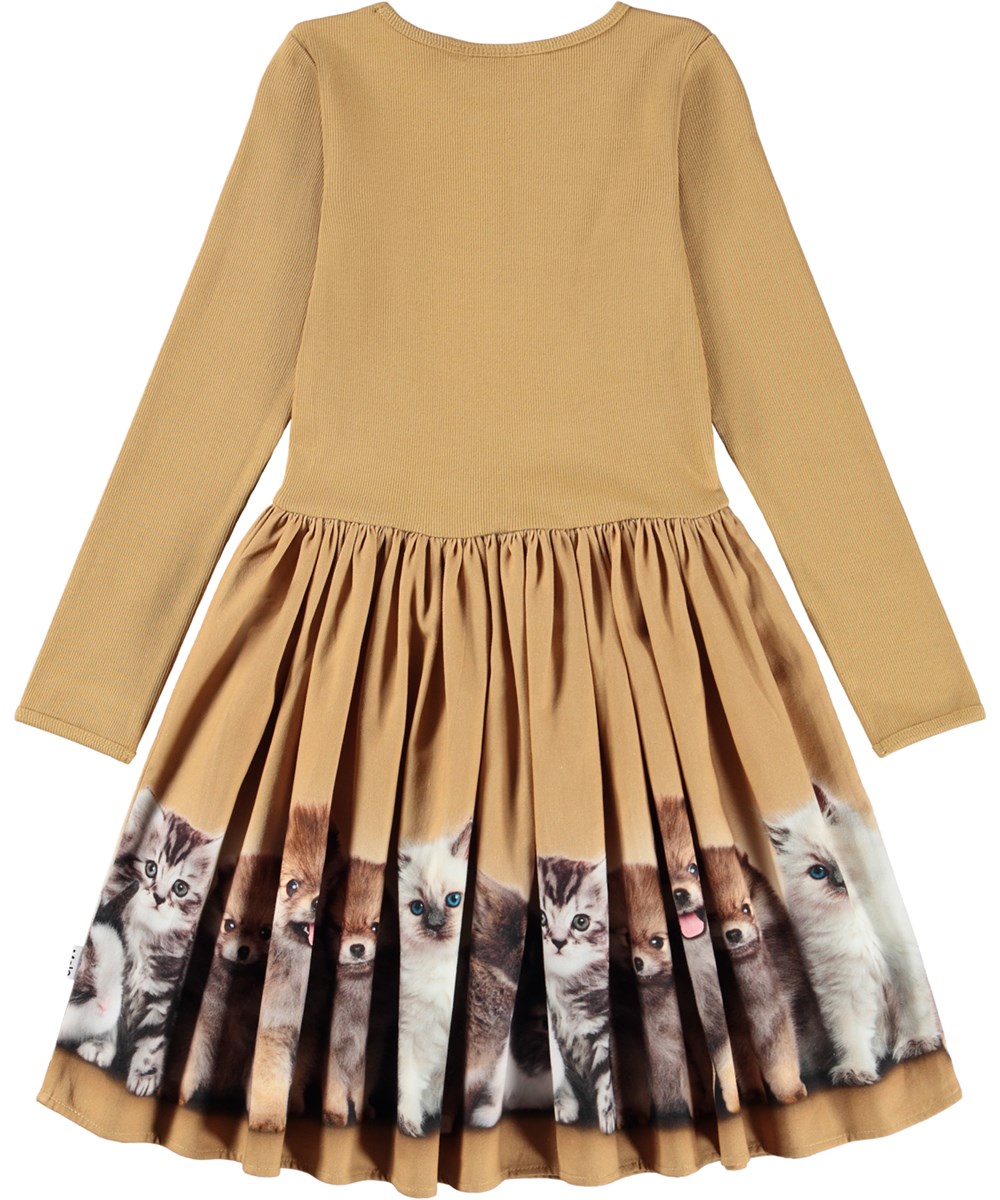 Casie Warm - Fluffiness - Langärmeliges braunes Kleid für Kinder aus Öko-Baumwolle mit einem Rock aus gebürsteter Baumwollflanell.