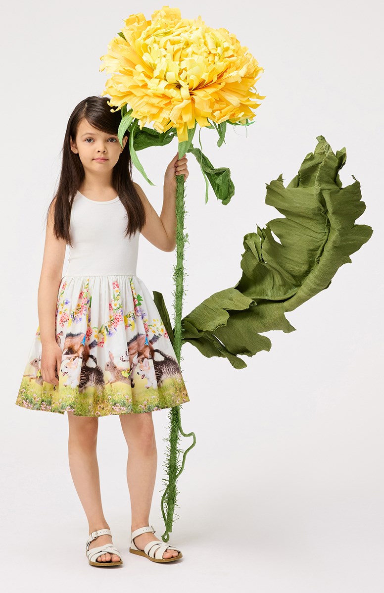 Cassandra - Joy Run - Cremefarbenes Kleid für Kinder aus Öko-Baumwolle mit einem eng anliegenden gerippten Jersey-Oberteil und einem Popeline-Rock.