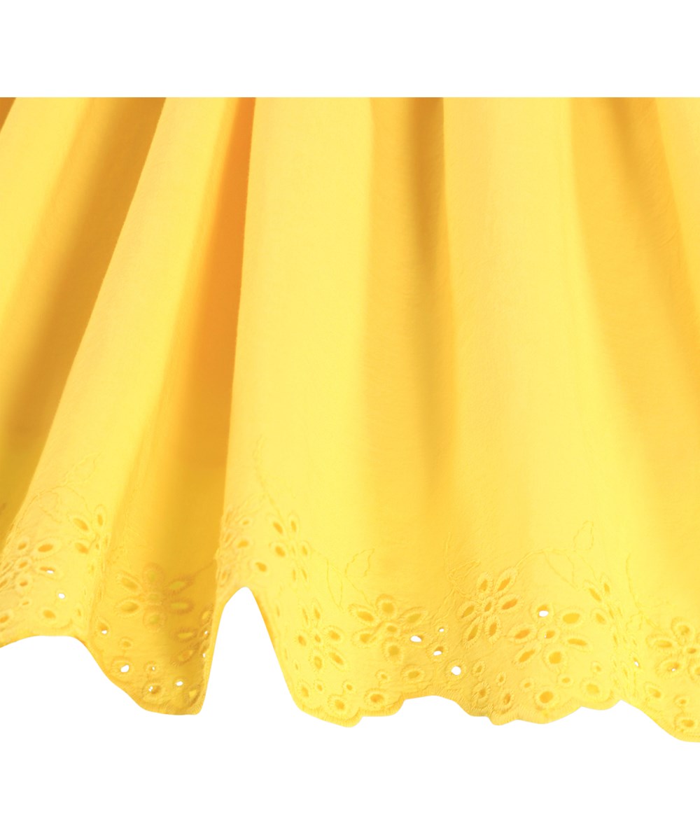 Caya - Sunshine - Gelbes Kinderkleid aus Öko-Baumwolle mit Lochstickerei