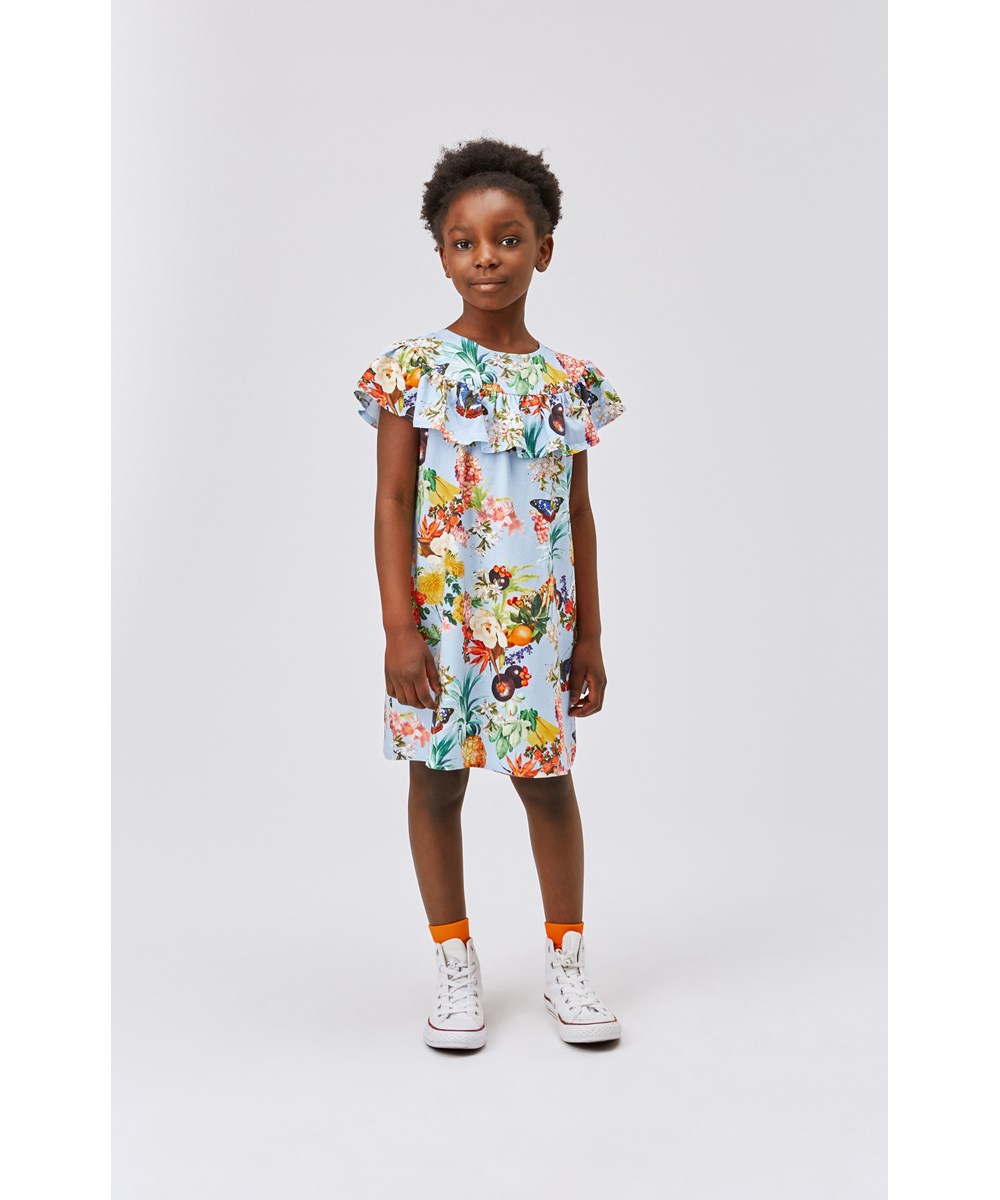 Celia - Tropical Fruits - Öko-Kurzarm-Jersey-Kleid mit tropischem Allover-Print