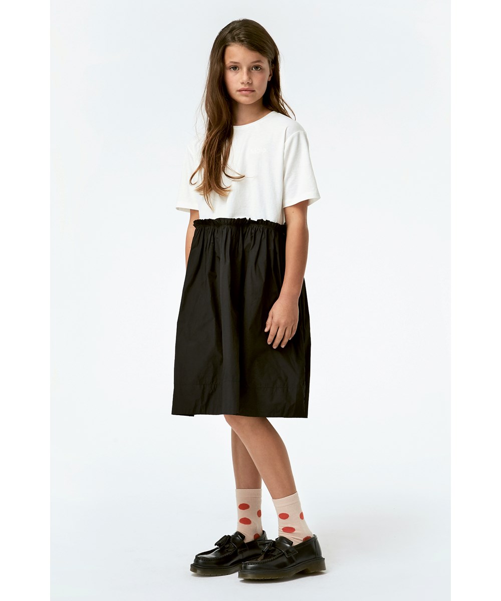 Chey - Black - Oversize  T-Shirt-Kleid