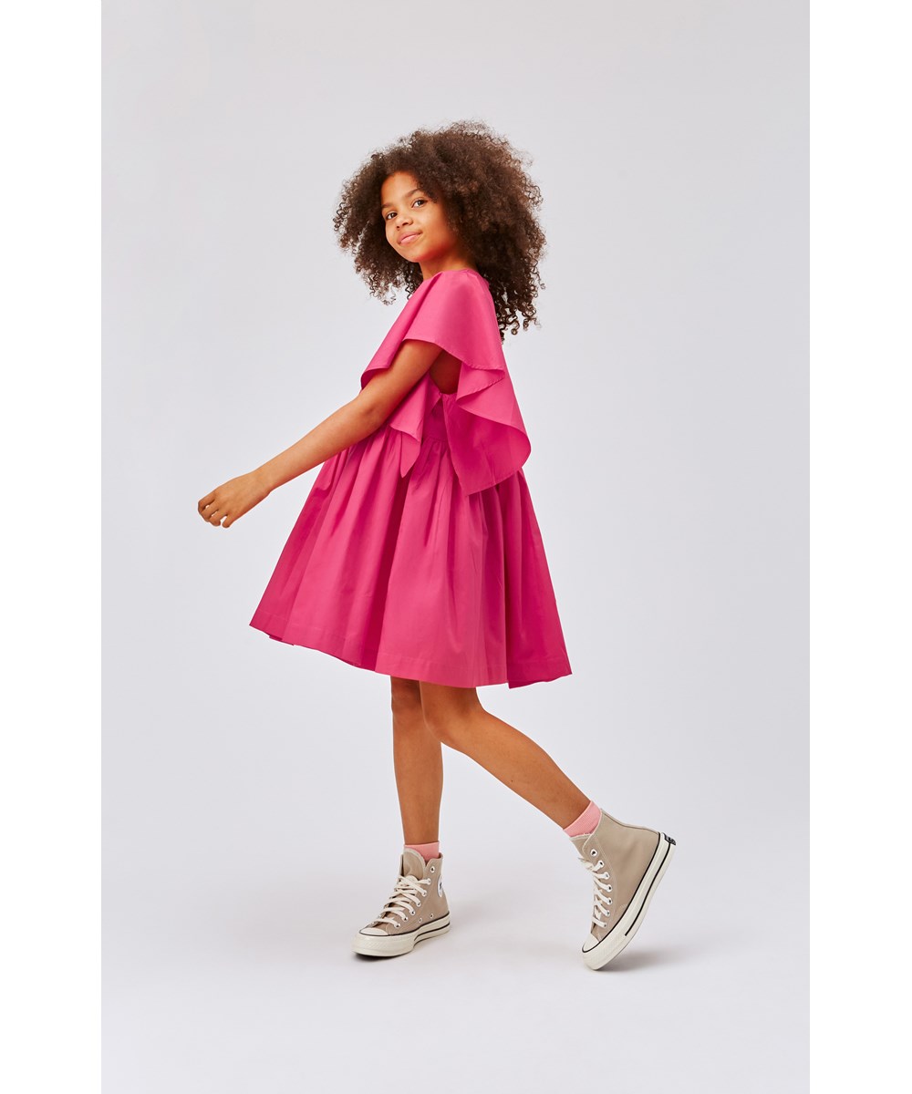 Christiana - Bright Rose - Pinkfarbenes Kleid aus Öko-Baumwolle