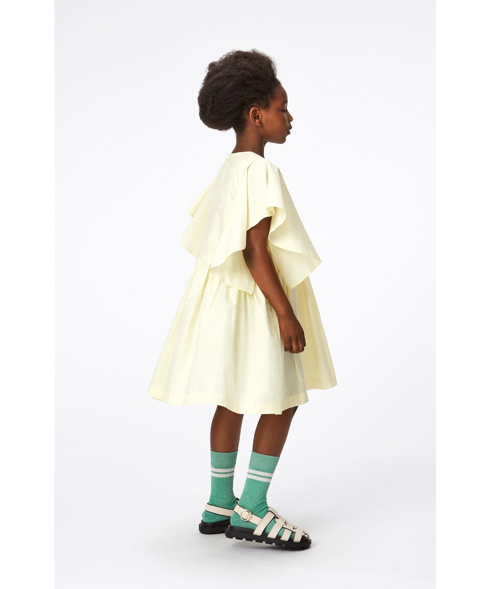 Christiana - Pale Dawn - Pastellgelbes, voluminöses Kurzarmkleid aus Öko-Baumwolle