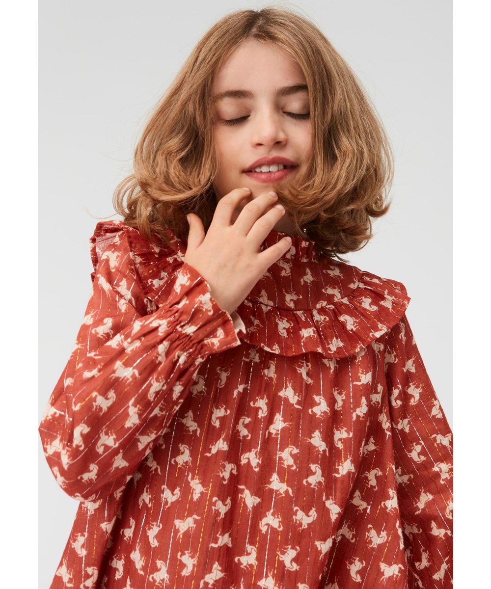 Clair - Mini Horse Woven - Braunes Kleid mit Pferden, Glitzer und Rüschenkragen