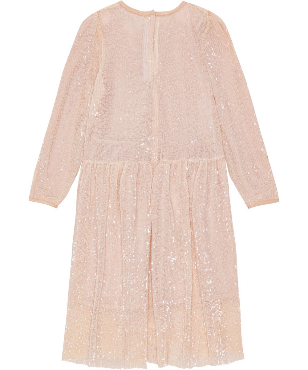 Coralia - Apricot - Pulverfarbenes Paillettenkleid mit langen Ärmeln und kleinem Ärmelabschluss.