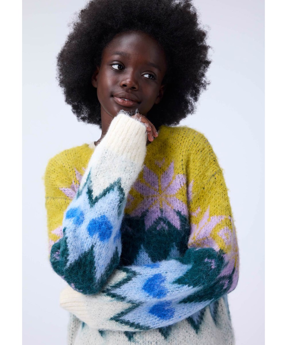 Glenda - Grande Nordic - Bunt gestrickter Pullover für Kinder aus einer Alpakawollmischung.