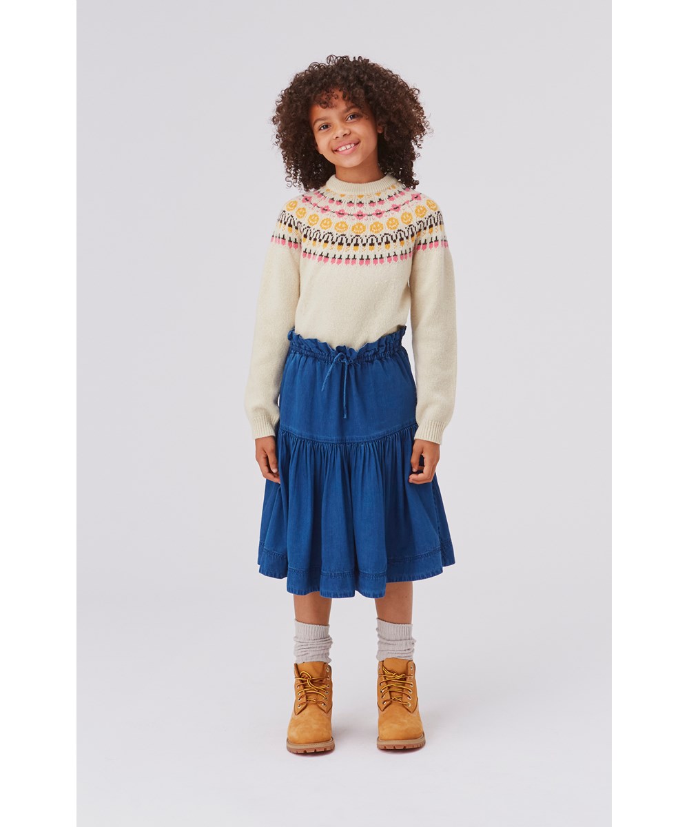 Gretchen - Nordic Forest - Heller Strickpullover mit gelbem und rosa Smiley-Muster