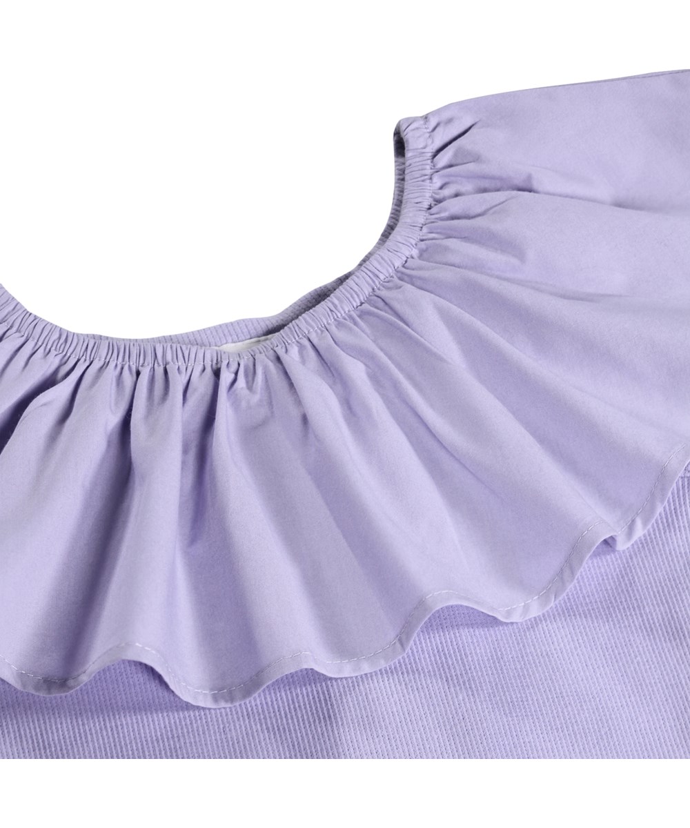 Reca - Cool Lilac - Lila schulterfreies Oberteil für Kinder aus Öko-Baumwolle