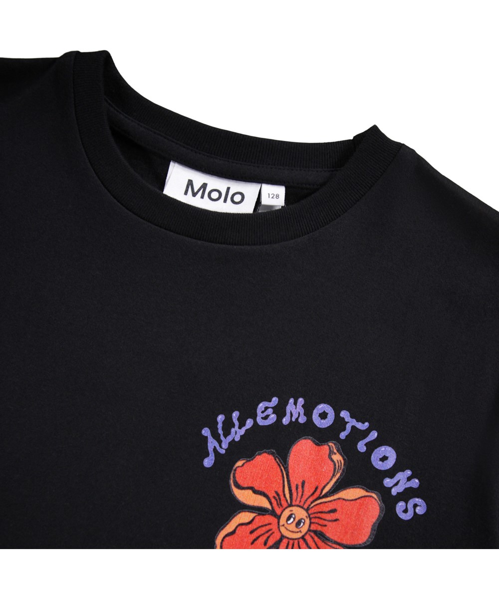 Riley - All Emotions - Schwarzes T-Shirt für Kinder aus weicher Öko-Baumwolle mit kurzen Ärmeln und geripptem Ausschnitt.