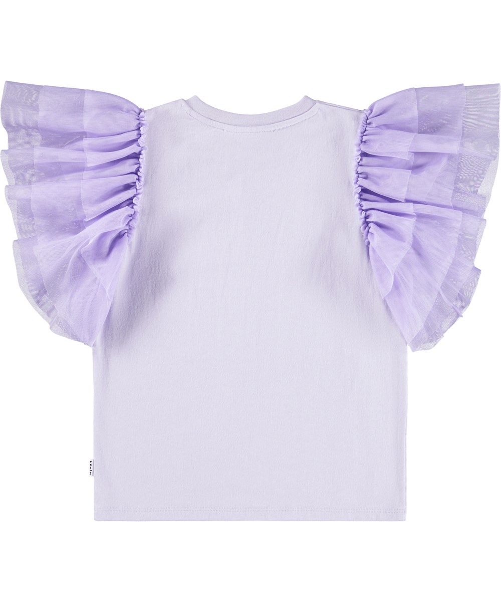 Robyn - Thistle - Lila T-Shirt für Kinder aus weicher Baumwolle mit geripptem Ausschnitt. Das T-Shirt hat eine lockere Passform und 3 Lagen Tüllärmel, die schön über die Schulter fallen.