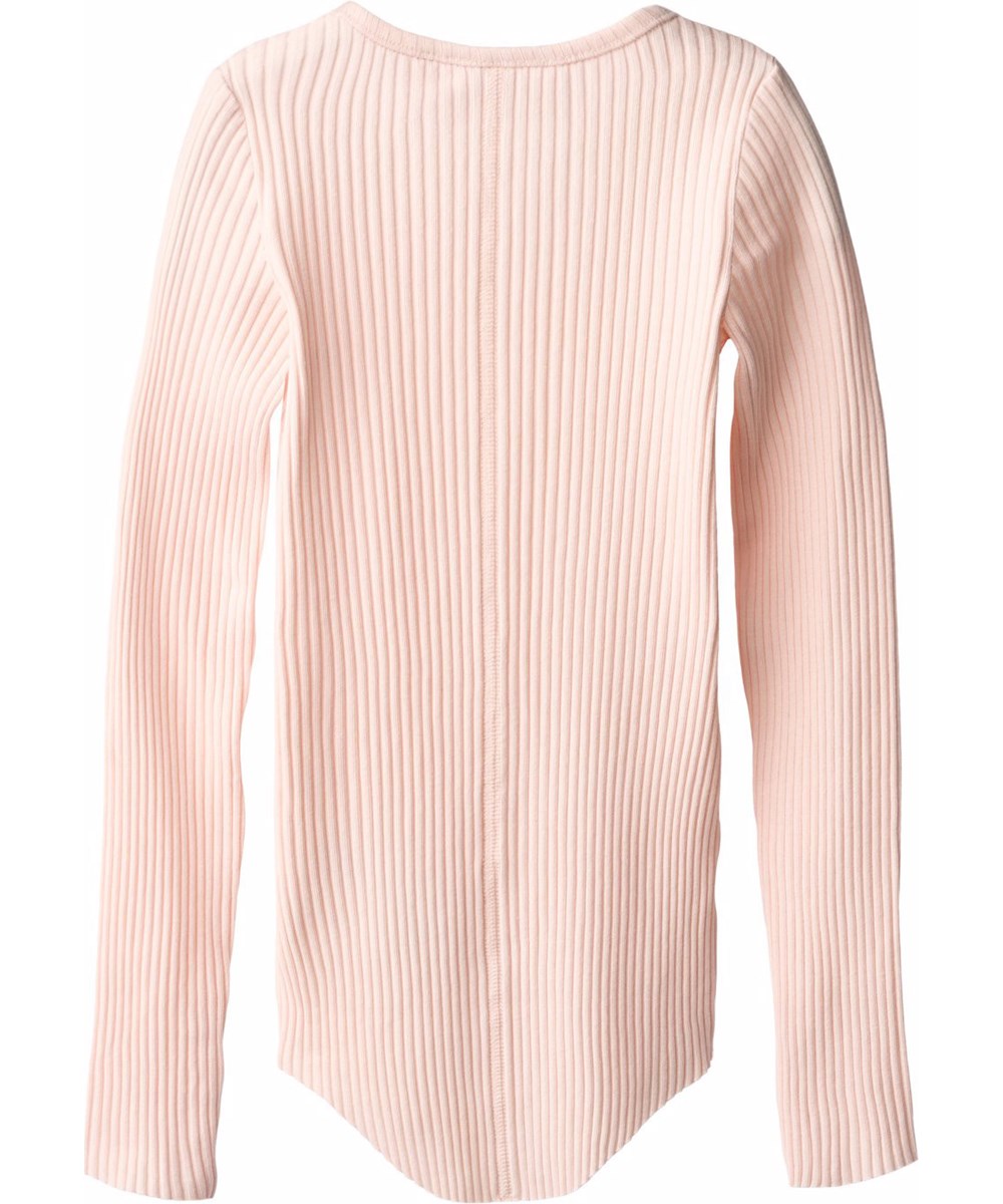 Rochelle - Rose Hips - Rosa Langarmshirt für Kinder aus elastischem, biologischem Baumwollripp mit einer eng anliegenden Passform, einem Rundhalsausschnitt und offenen Kanten an beiden Ärmeln mit Daumenlöchern.