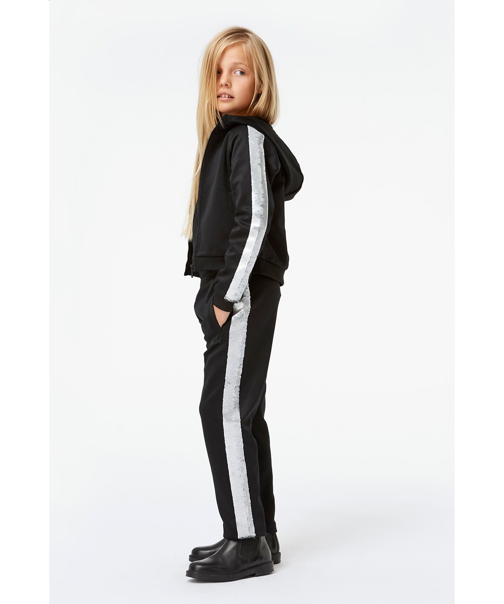 Aimee - Black - Zwarte trainingsbroek met pailletten 