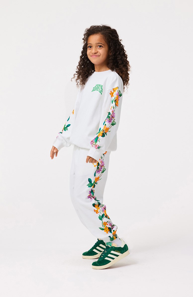 Allen - Jungle Flowers - Witte joggingbroek voor kinderen van biologisch katoen met bloemen uit de jungle.