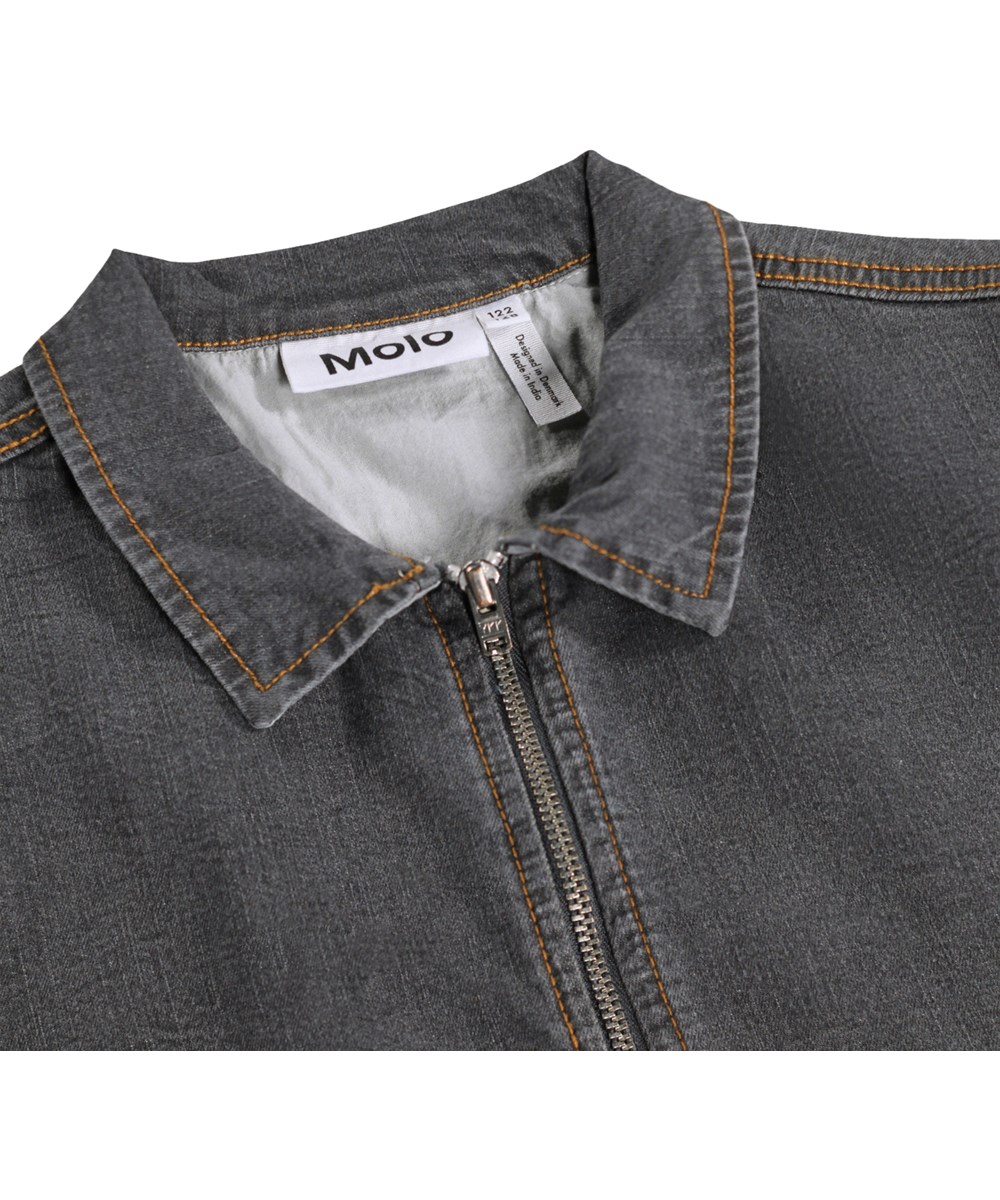 Ann - Washed Grey - Grijze katoenen kinderjumpsuit met korte mouwen