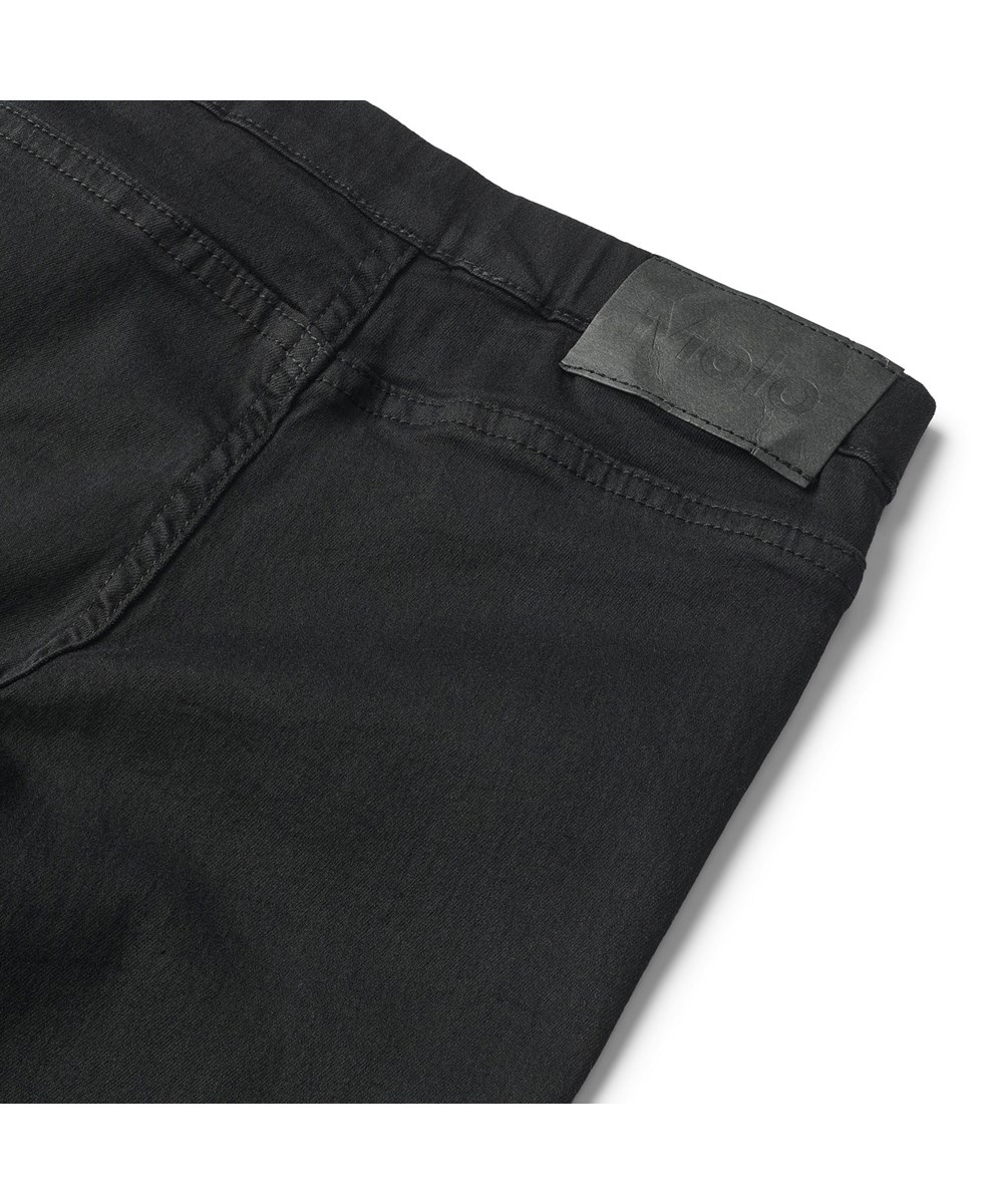 April - Black - Zwarte jegging in jeans look