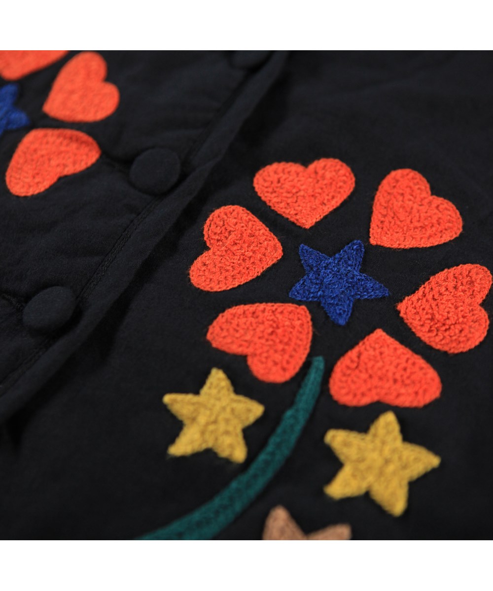 Helma - Black - Kort licht gewatteerd gilet voor kinderen met borduursel.