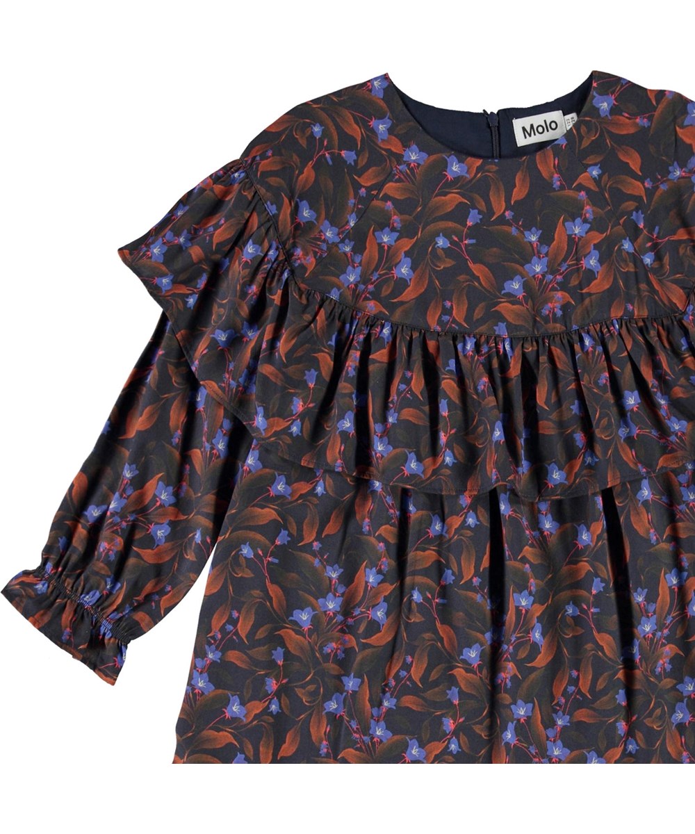 Cailin - Night Bloom - Jurk met bloemetjes en ruches 