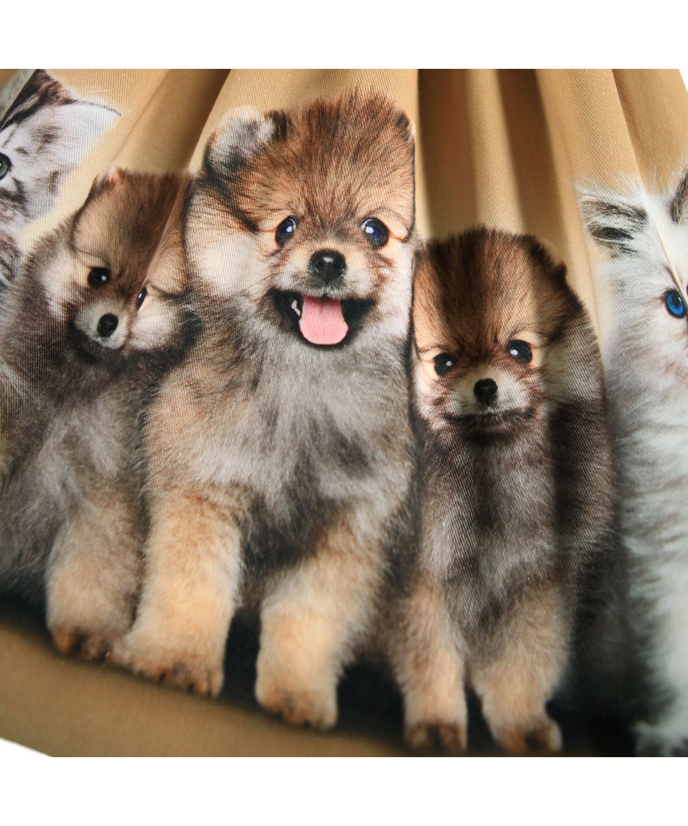 Casie Warm - Fluffiness - Lange bruine kinderjurk gemaakt van biologisch katoen met lange mouwen en een rok van geborsteld katoenen flanel.